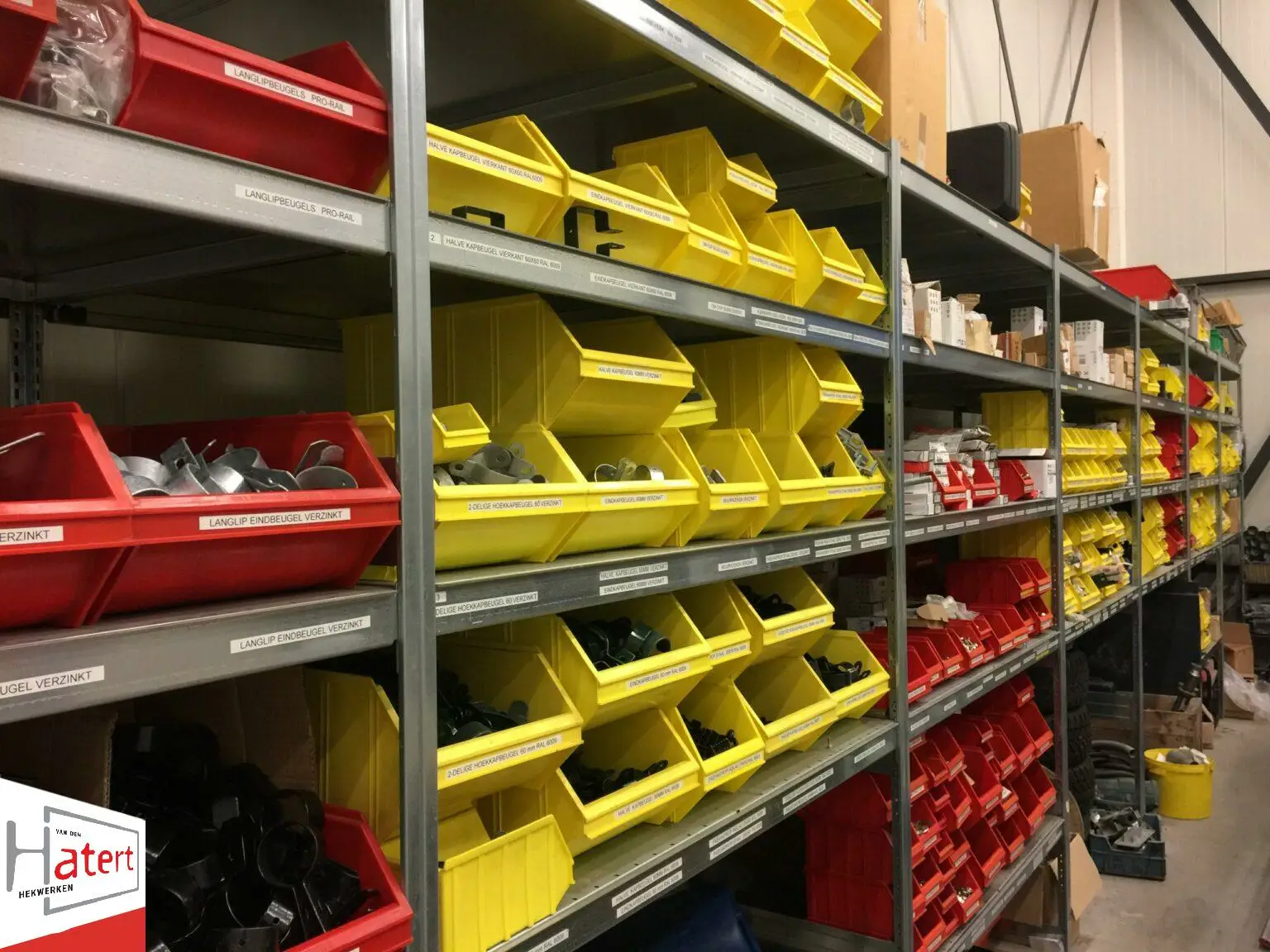 Hekwerkonderdelen - ruim assortiment hekwerk onderdelen voor uw hekwerken en poorten